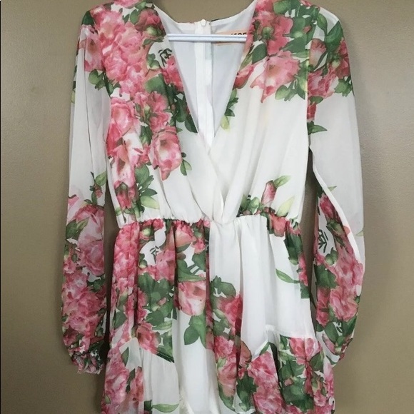 NWT Reverse Romper/Playsuit 
Size M - Picture 3 of 6